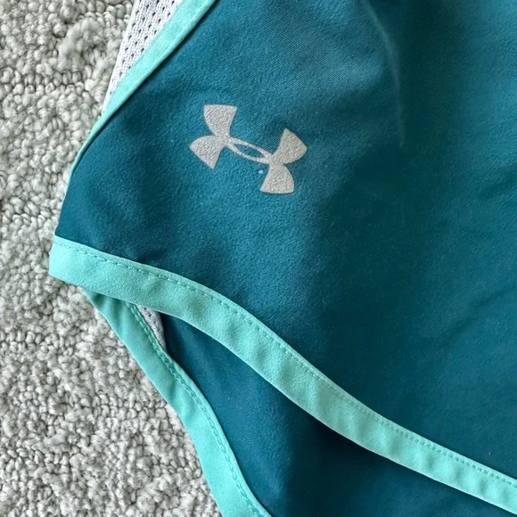Under Armour Shorts - Picture 3 of 5